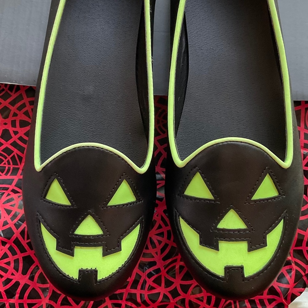 STRANGECVLT - Lydia Jack-o-Lantern flats - Size 9 -Matte Black/Green